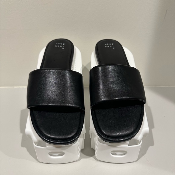 A New Day Black Slides - Picture 1 of 4